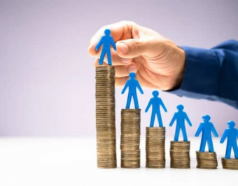Hằng năm, công ty có buộc phải tăng lương cho nhân viên không?
