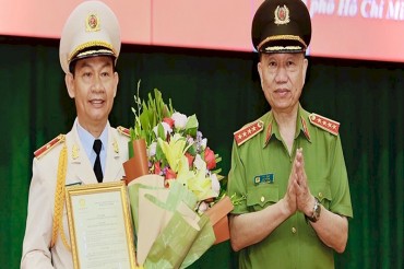 Phó Giám đốc Công an Thành phố HCM Đinh Thanh Nhàn thăng hàm Thiếu tướng